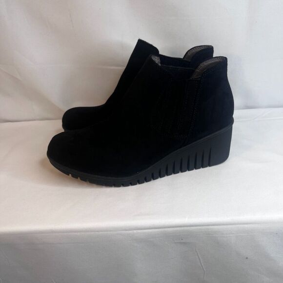 Sofft Euro Soft Black Joslyn Pull On Ankle Bootie Chunky Wedge Size 8M - Picture 6 of 10